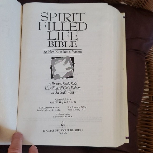VTG 1991 NKJV Spirit-Filled Life Bible Hardcover w/ Original Dust Jacket - Picture 11 of 14